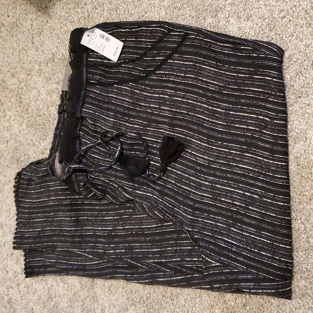 Black/white striped soft cropped pant